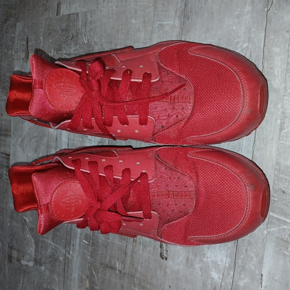 Mens Nike huarache sneakers size 12 red used - Picture 1 of 4